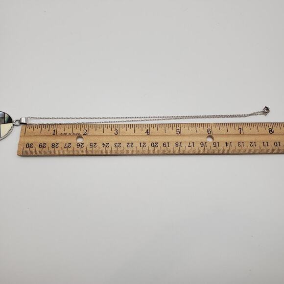 Beautiful 925 Sterling Silver 16" Oval Shell Pendant Chain Necklace - Picture 10 of 11